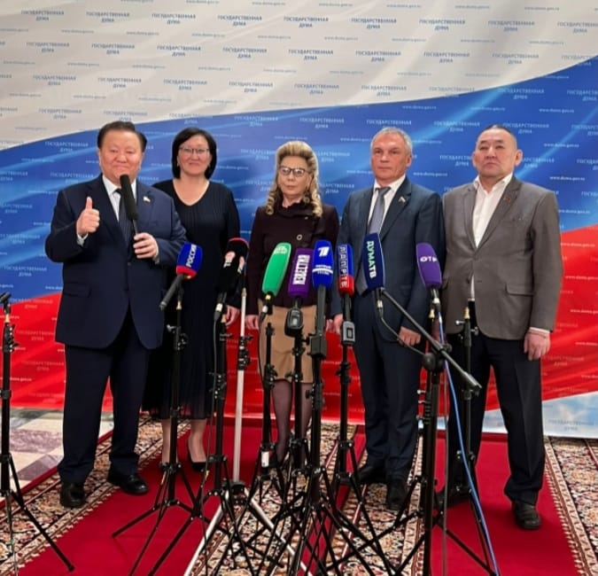 Видеофакт: Депутаты Госдумы поздравили якутян со 100-летием со дня образования ЯАССР