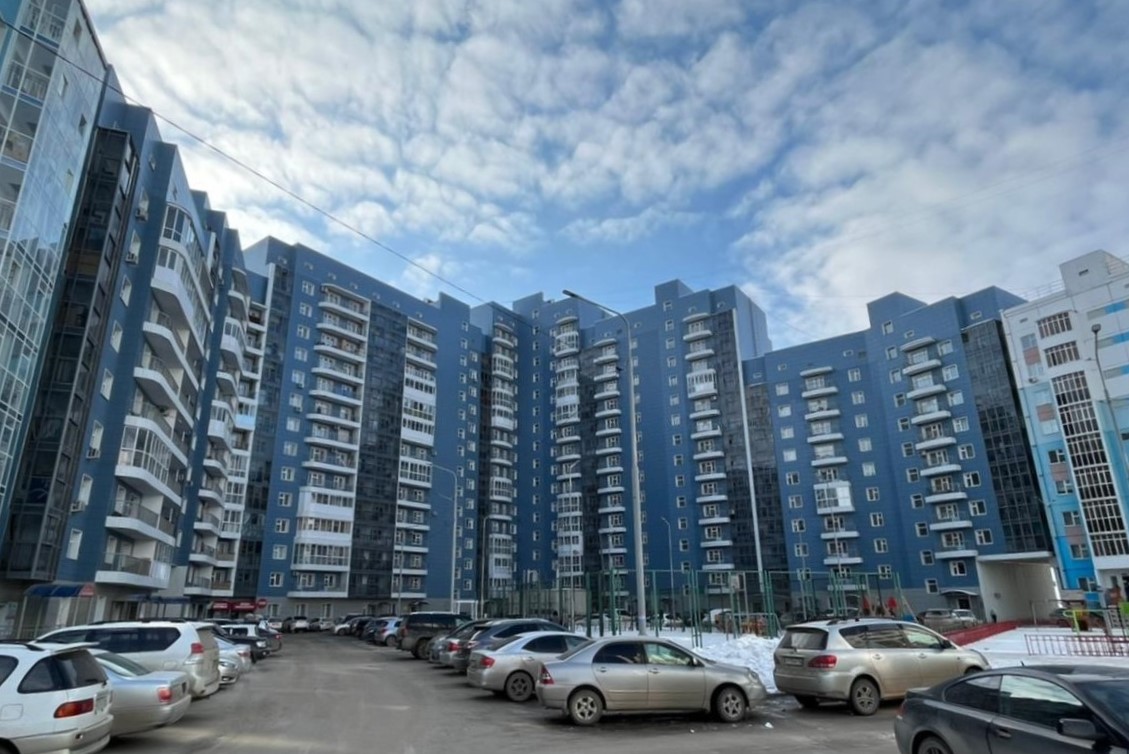 Почти миллион рублей долгов за воду и канализацию накопили жители одного из корпусов 203 микрорайона в Якутске