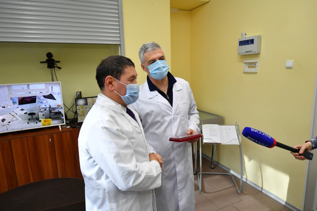 Якутянин Михаил Охлопков получил государственную награду "За заслуги перед Карелией"