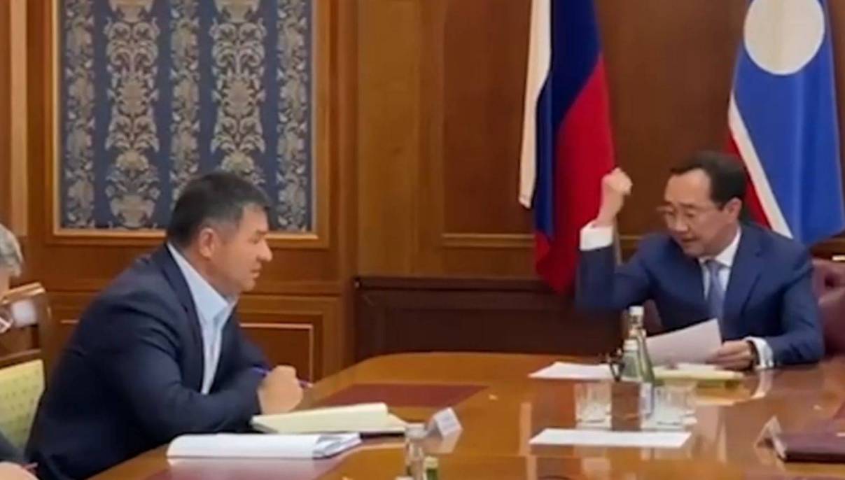 Ил Тумэн планирует поручить проверить Минздрав Якутии из-за 18 кислородных станций на сумму свыше полумиллиарда рублей