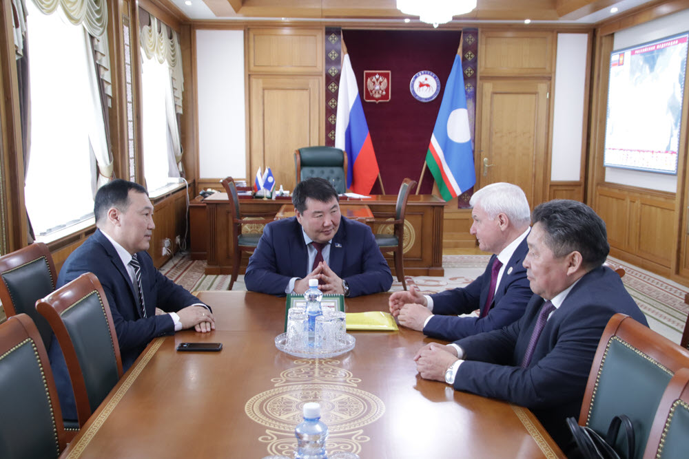 Алексей Еремеев встретился с депутатом Госдумы Владимиром Плотниковым