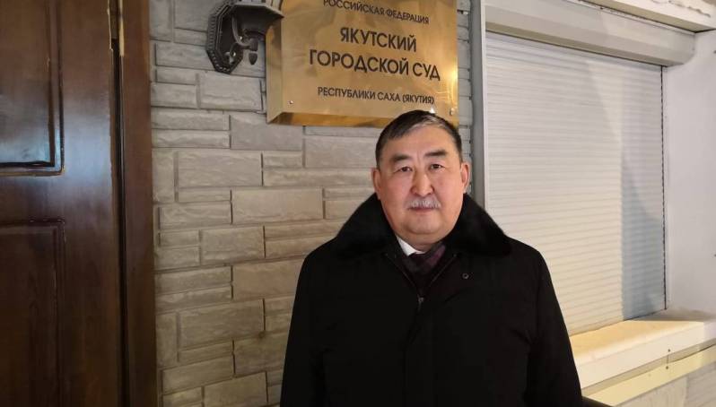 Производство по делу экс-главы Нюрбинского района приостановлено из-за тяжелой болезни подсудимого