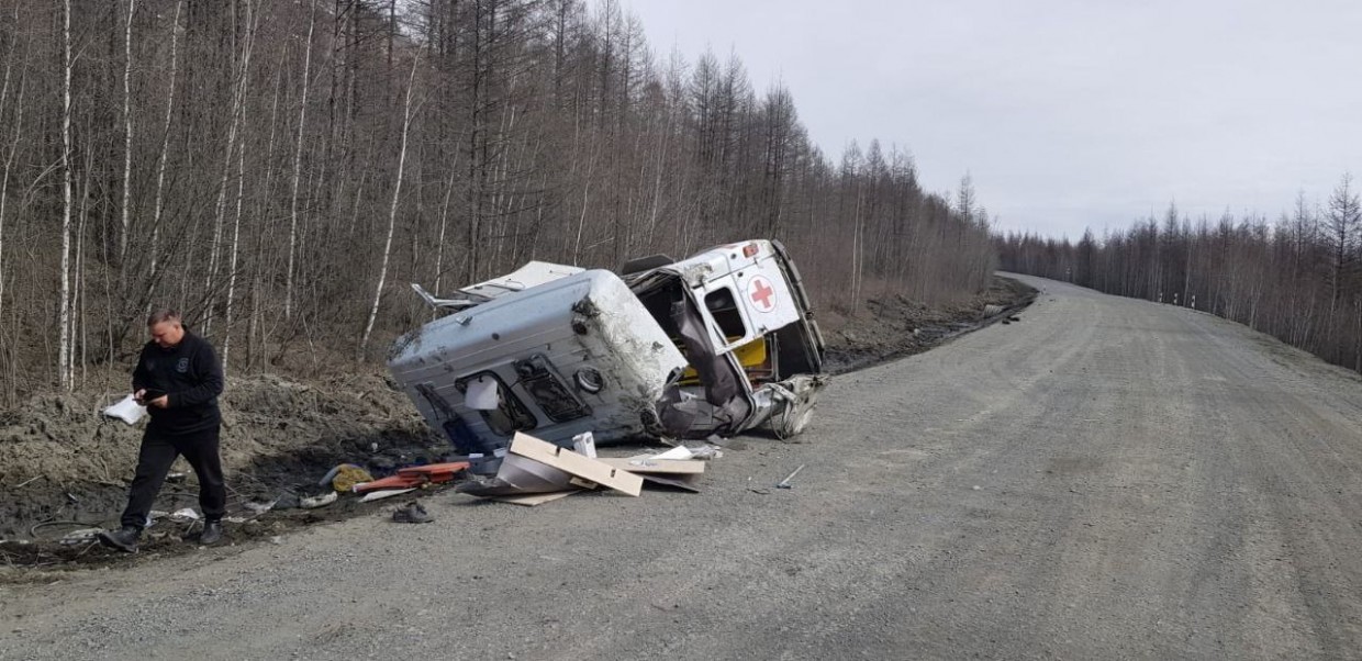 В Якутии опрокинулась машина «скорой», погибли 2 человека