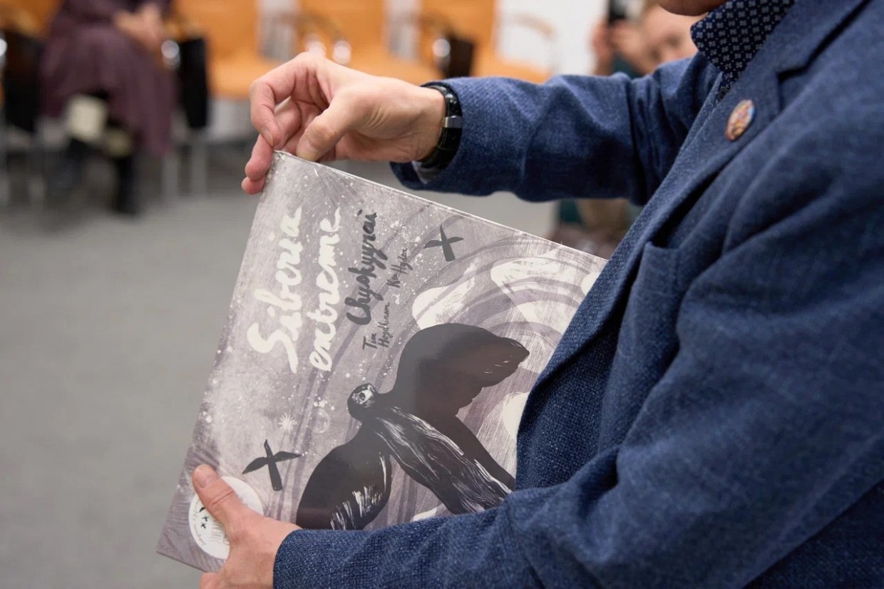В Smart-библиотеке прошла презентация "VINIL-Story" с участием Валентины Романовой-Чыскыырай
