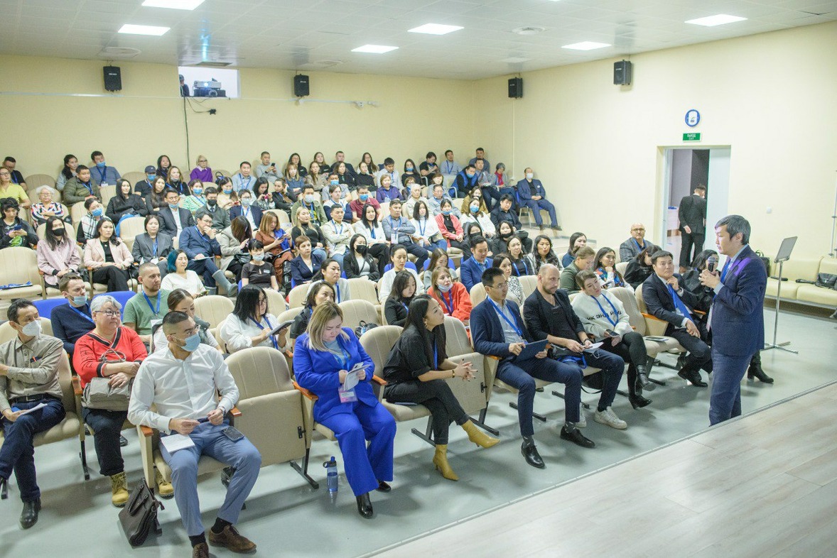 АЭБ организовал первую офлайн-встречу предпринимателей