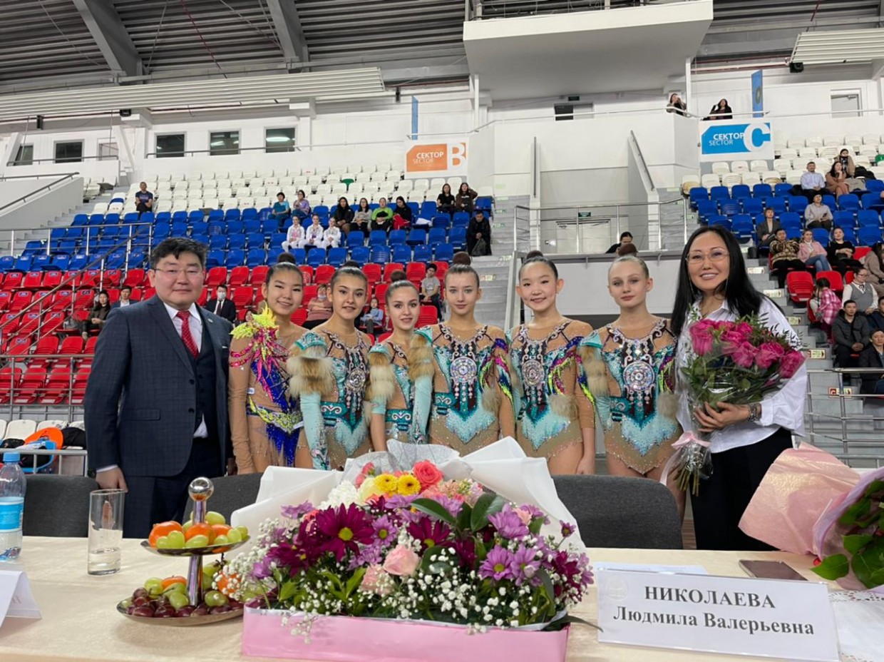 Николай Долгунов поприветствовал сборную Якутии по художественной гимнастике
