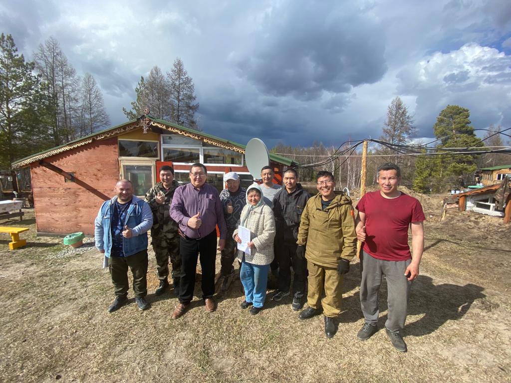 Компания «Арктик Телеком» установила интернет для семьи Чомчоевых