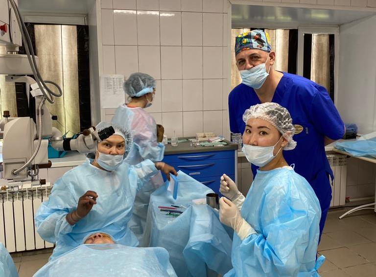 Границ для якутских врачей нет. Офтальмологов Якутии высоко оценили за пределами республики