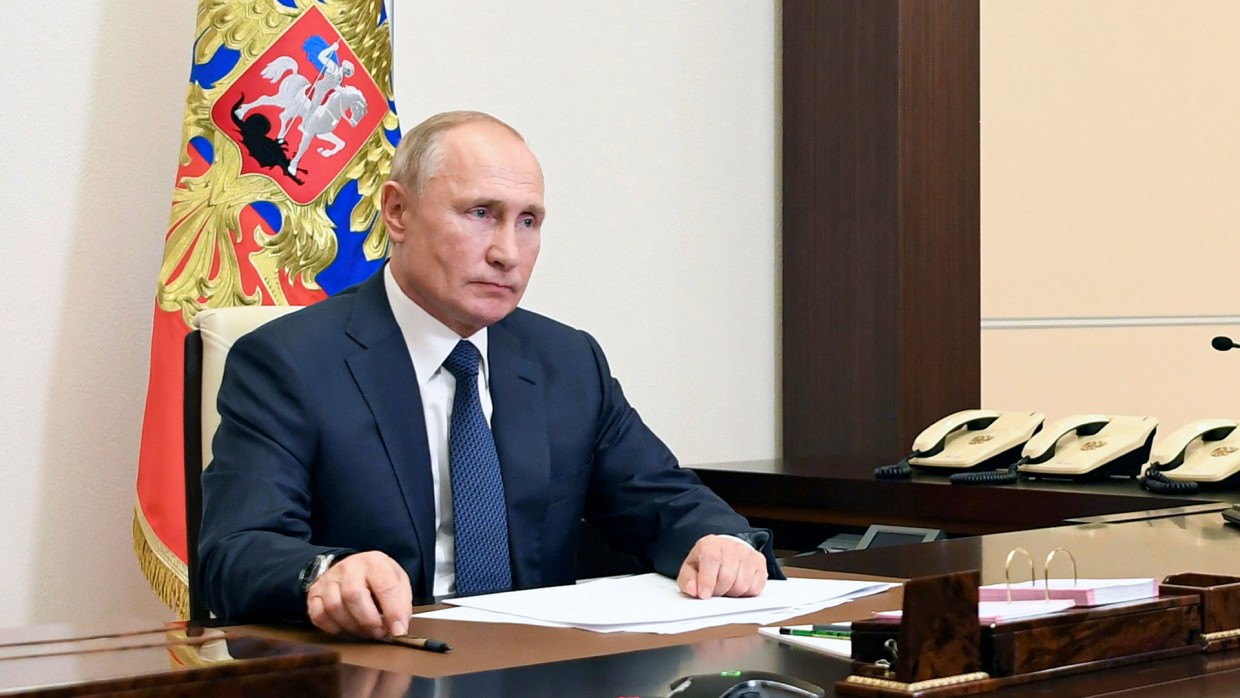 Айсен Николаев обсудит меры по сокращению лесных пожаров на совещании с Владимиром Путиным