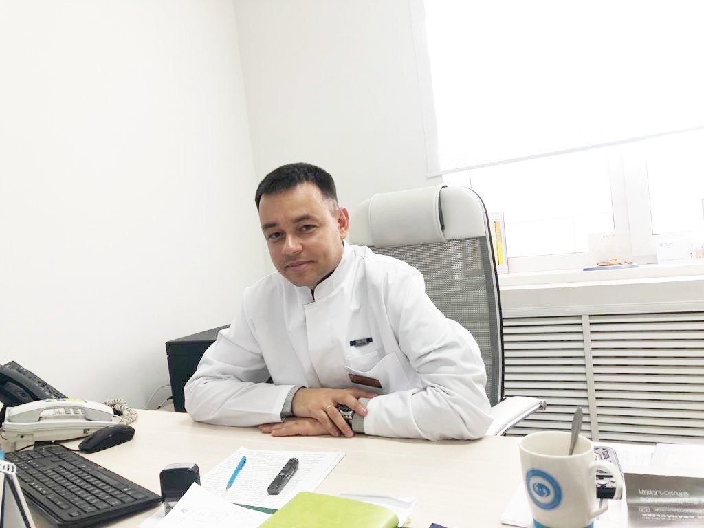 "На сегодняшний день мы делаем 95% всех операций, которые делаются в России", - Иван Луцкан о деятельности Офтальмологической больницы