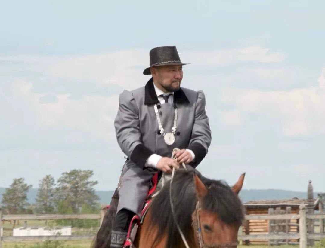 Евгений Григорьев поздравляет с национальным праздником Ысыах!