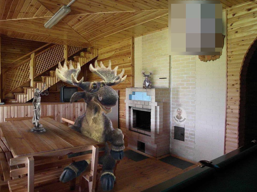 Сардана Авксентьева жестко ответила депутату Бурматову, разместившему в коллаже голову Рашкина вместо лося