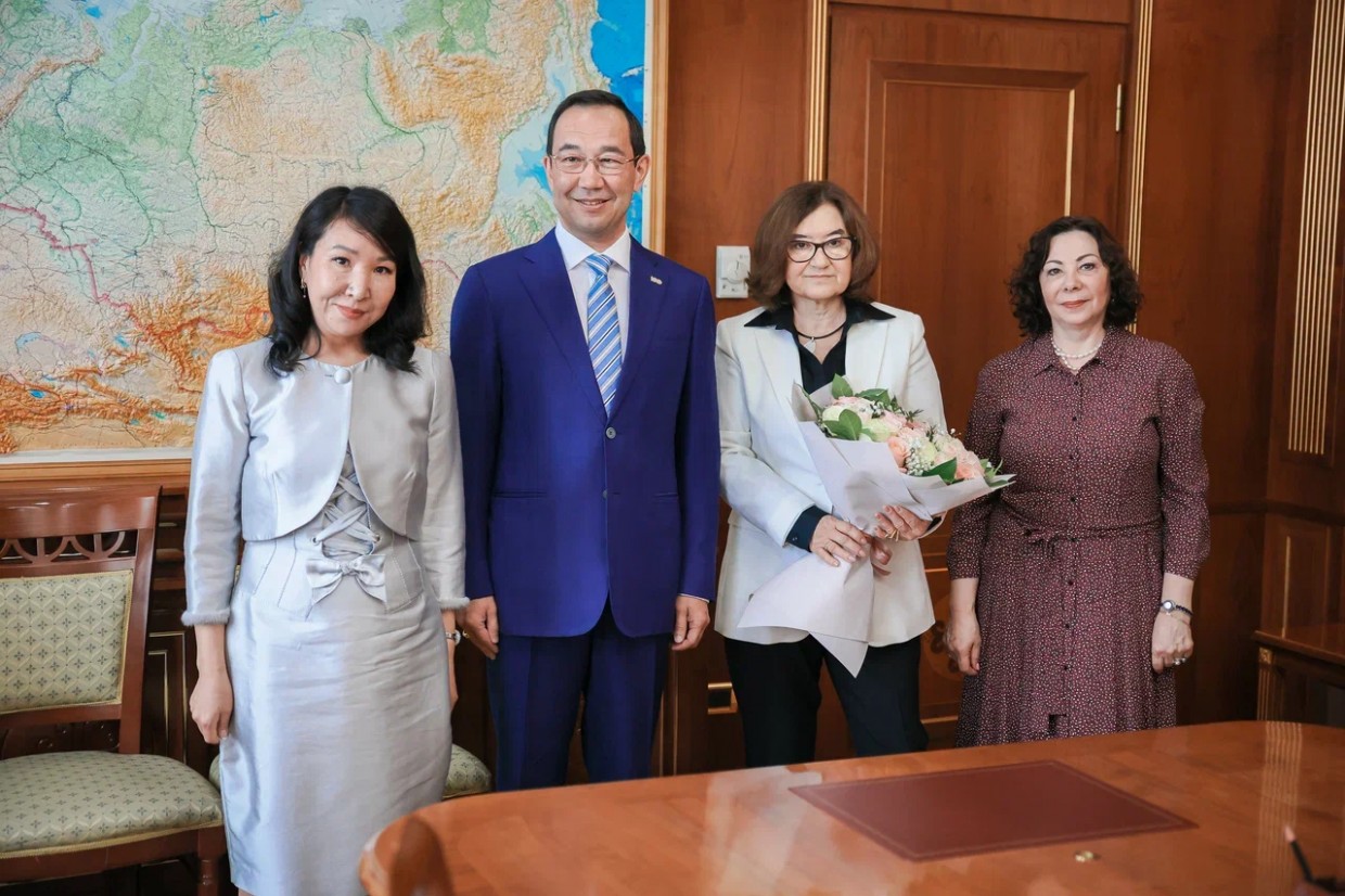 Айсен Николаев встретился с директором Третьяковской галереи Зельфирой Трегуловой