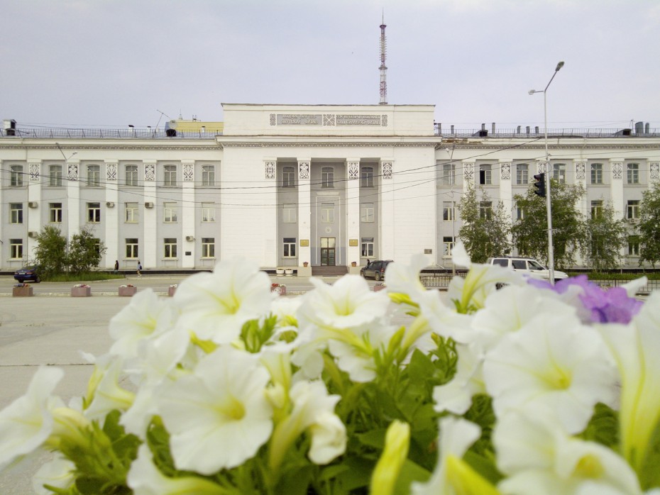 "Интриги в научной среде всегда были похлеще, чем в чиновничьей и политической". Сегодня состоятся выборы гендиректора ЯНЦ