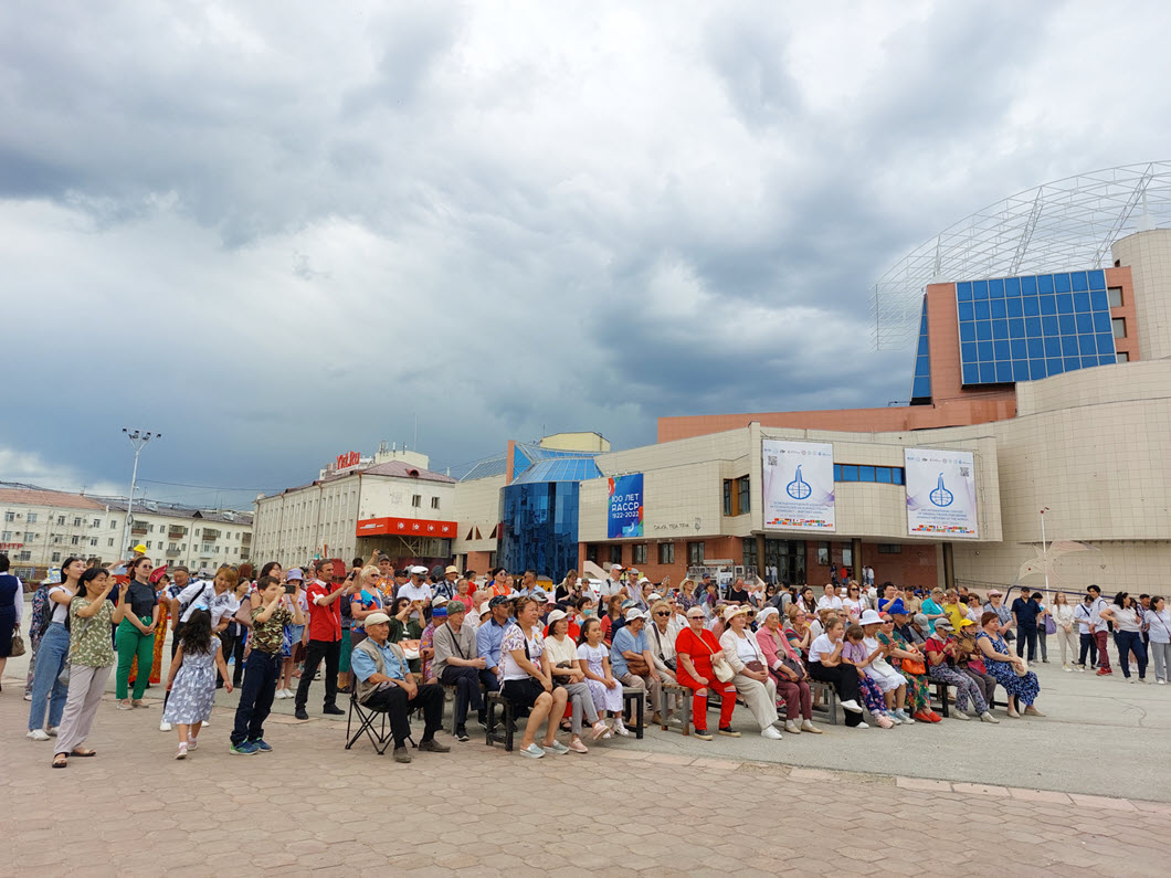 В Якутске отметили День России