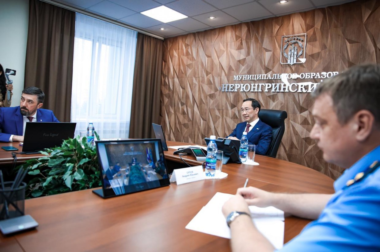 Айсен Николаев: из-за грозового фронта в Нерюнгринском, Алданском и Олекминском районах количество пожаров увеличивается