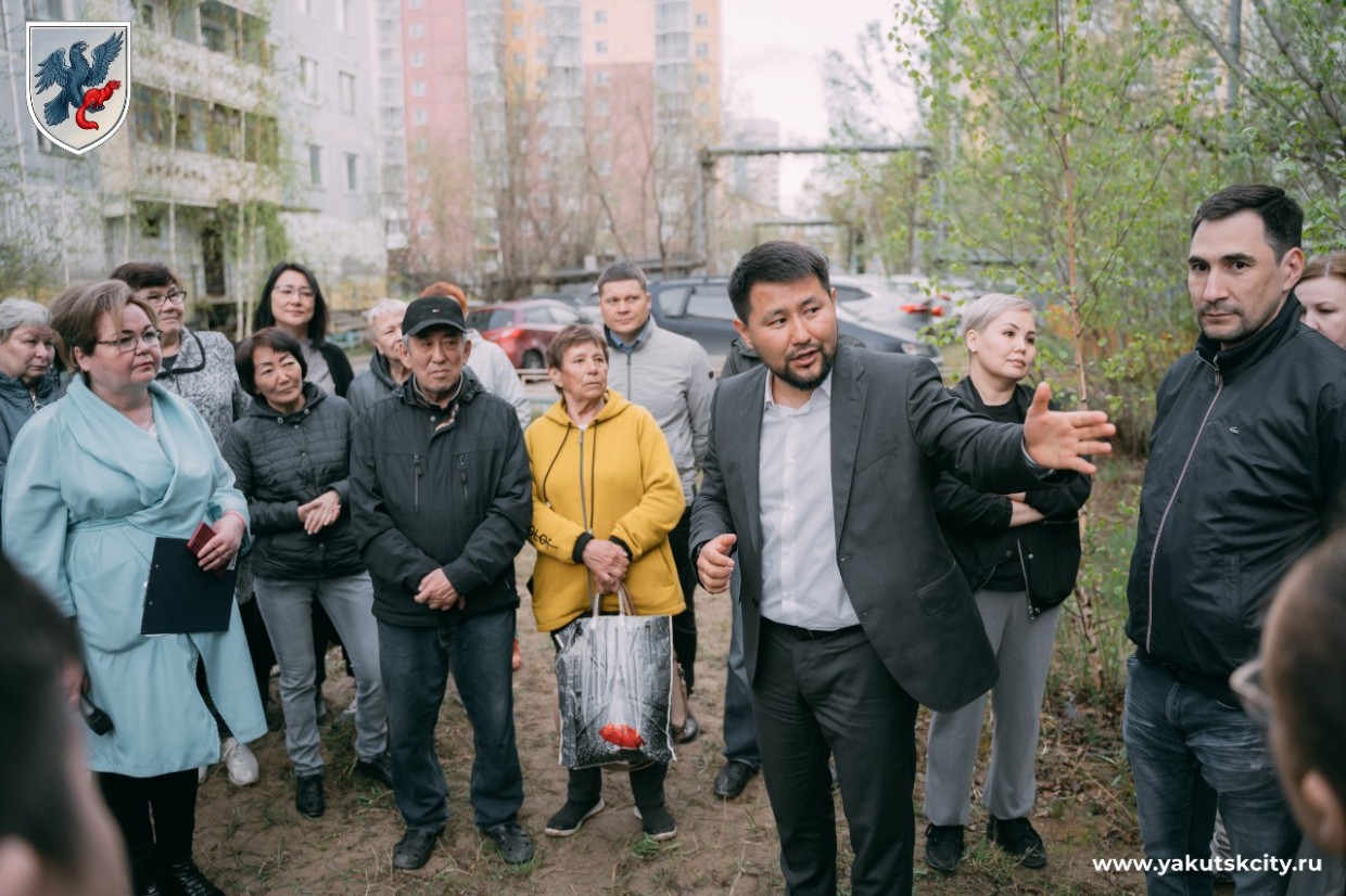 Евгений Григорьев обсудил с жителями Промышленного округа проекты капитального ремонта дворовых территорий