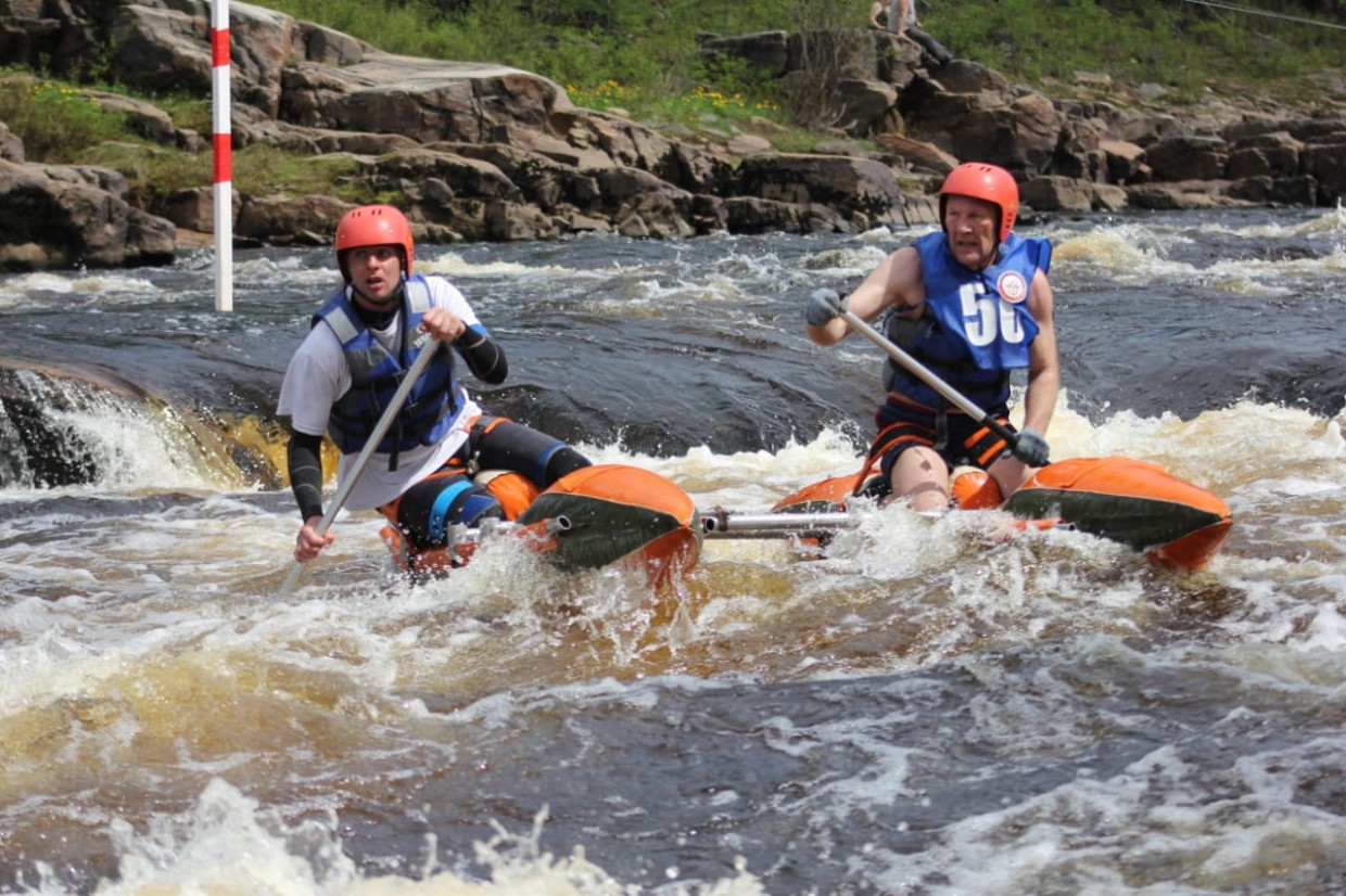 Команда «Якутуголь» победила в соревнованиях по водному туризму «Дистанция водная -2022»