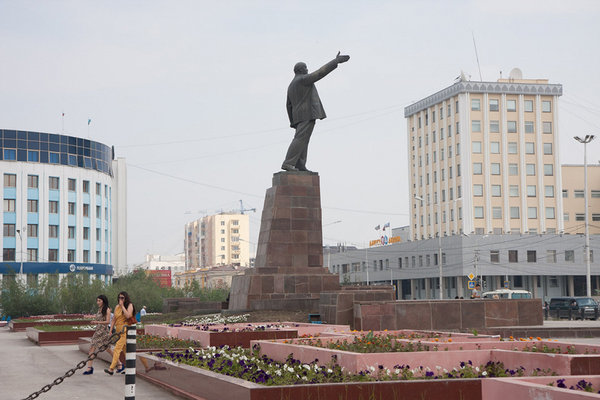 Якутские коммунисты волнуются: Памятник Ленину должен вернуться  к 100-летию образования СССР