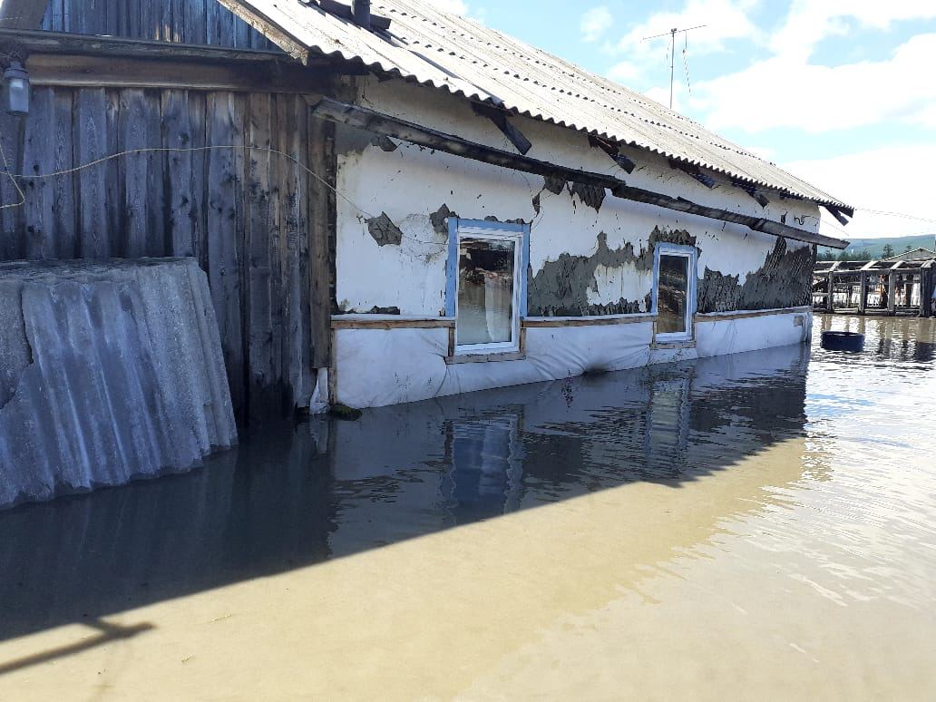 Дмитрий Садовников о ситуации в затопленном селе Суордах: Ущерб нанесен огромный