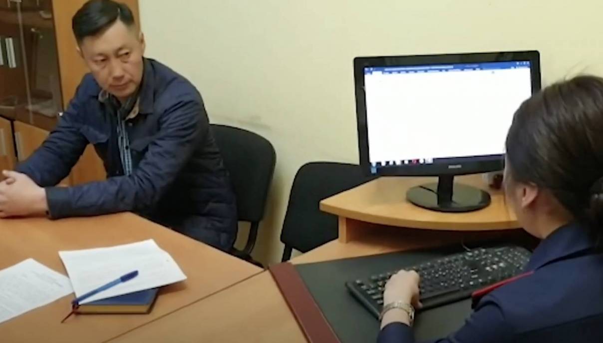На экс-замминистра сельского хозяйства Якутии заявил старый друг, осужденный за мошенничество