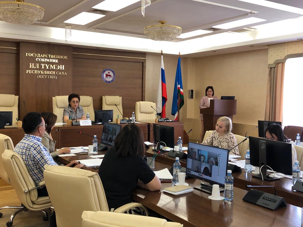 Якутия может обеспечить сельские школы теплыми туалетами при наличии 1 млрд рублей