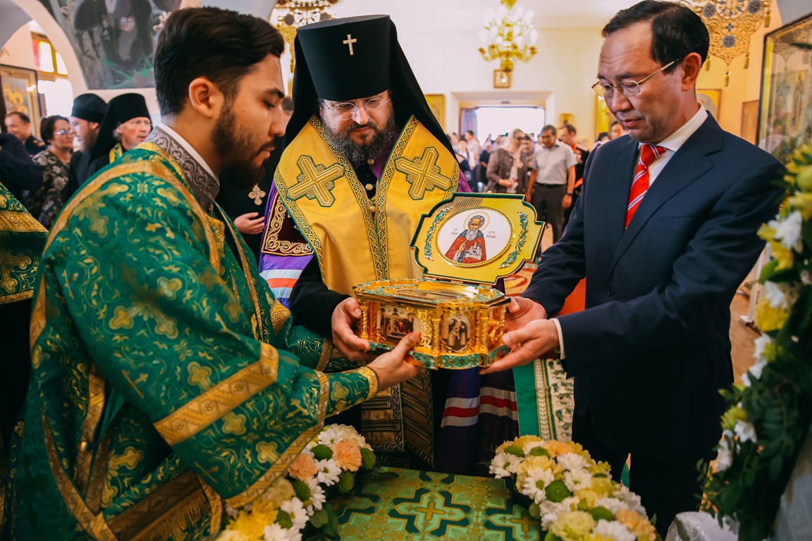 Айсен Николаев: Каждый житель республики сможет приложиться к мощам святого и попросить его помощи