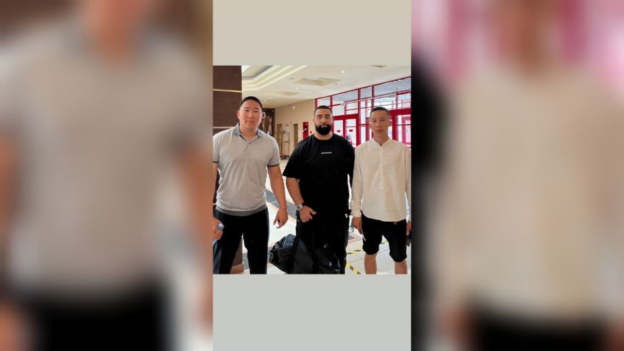 В Якутию прилетели рэперы Feduk и Jah Khalib