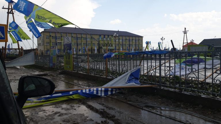 Количество пострадавших при ураганном ветре в Борогонцах увеличилось до 23. У одного пациента перелом позвоночника