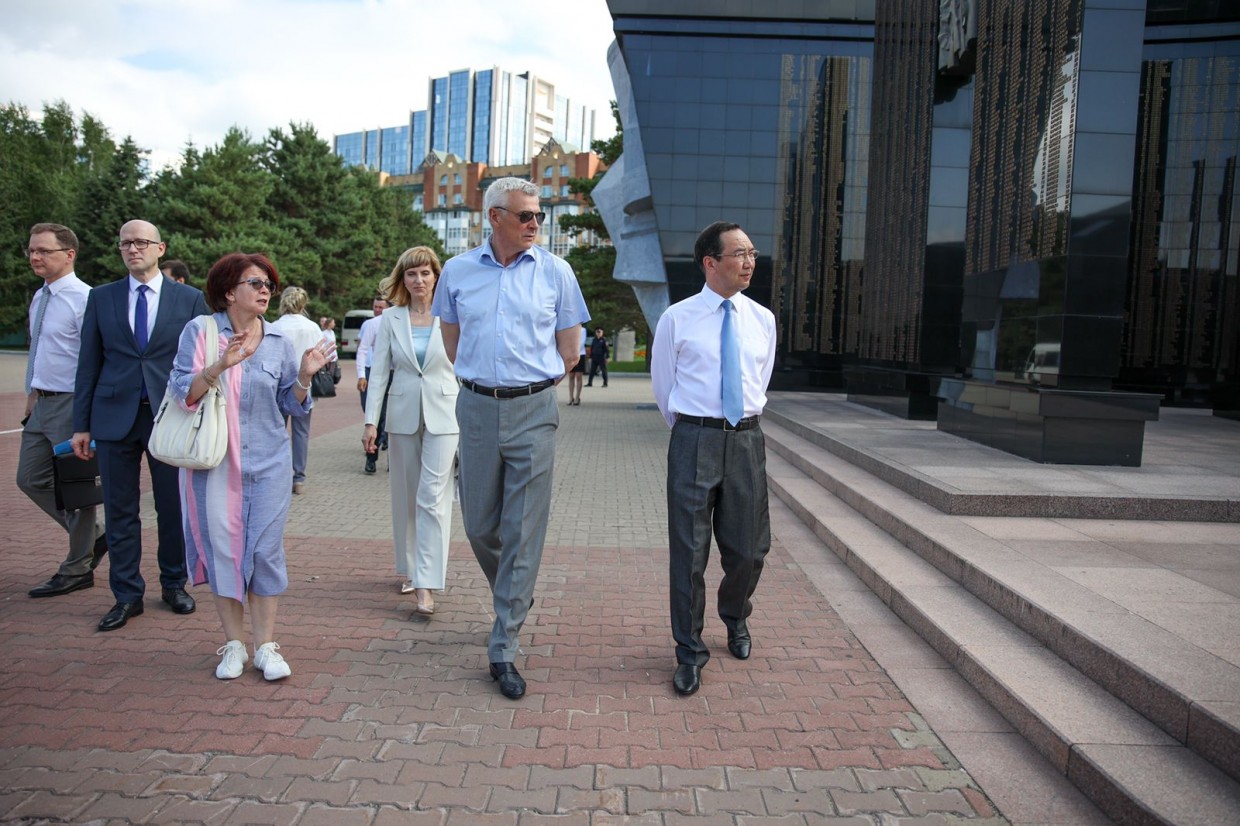 Айсен Николаев сегодня работает в Хабаровске