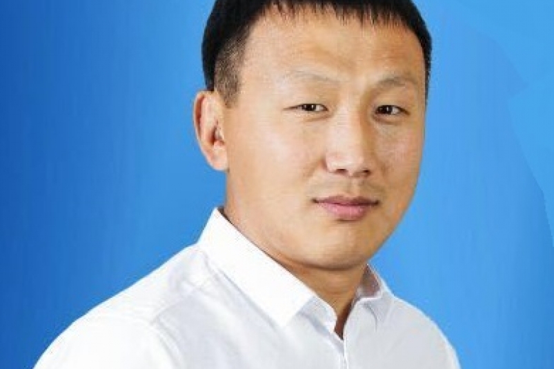 Страсти вокруг кандидата на должность главы Мегино-Кангаласского улуса, которого поддержали 14 глав наслегов района