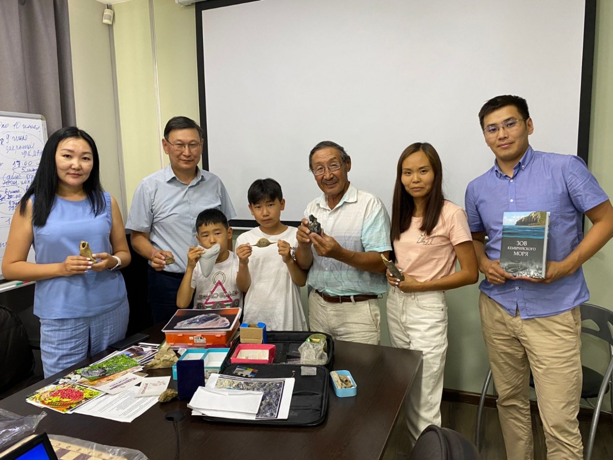 Руководитель экспедиции школьников "Эллэйада"  Прокопий Ноговицын в гостях у фонда