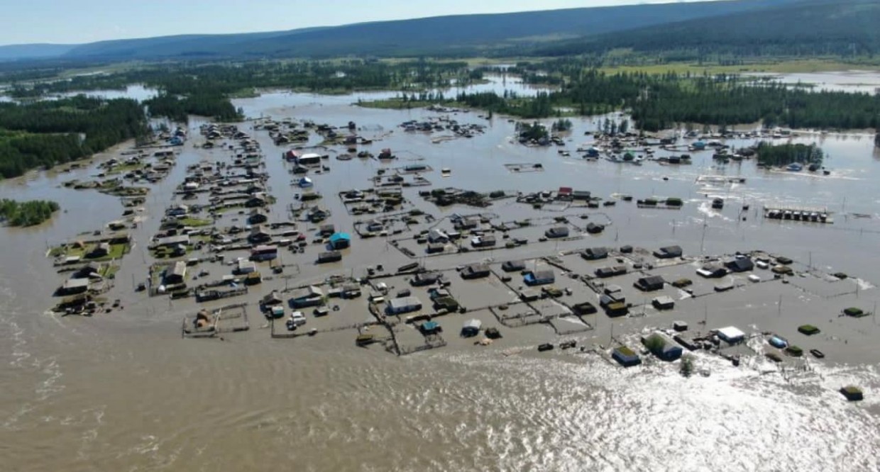 В Якутии планируется эвакуация жителей затопленного села