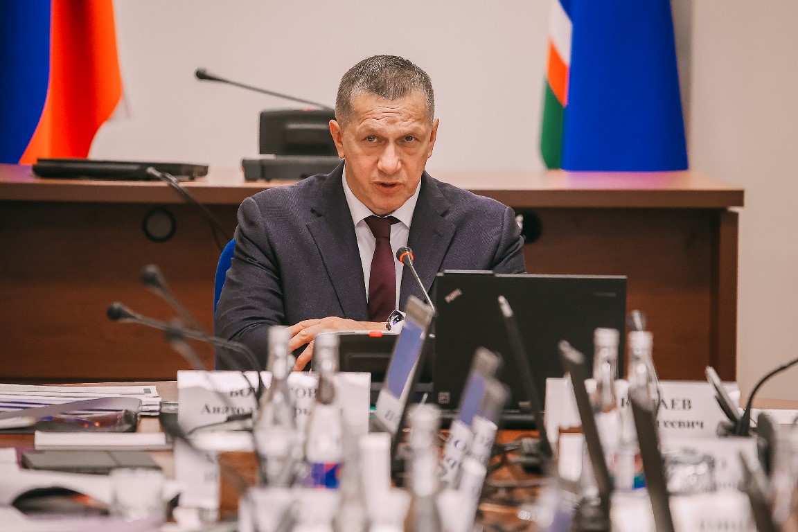 Юрий Трутнев дал поручение определить источники финансирования строительства дамбы в Верхоянске