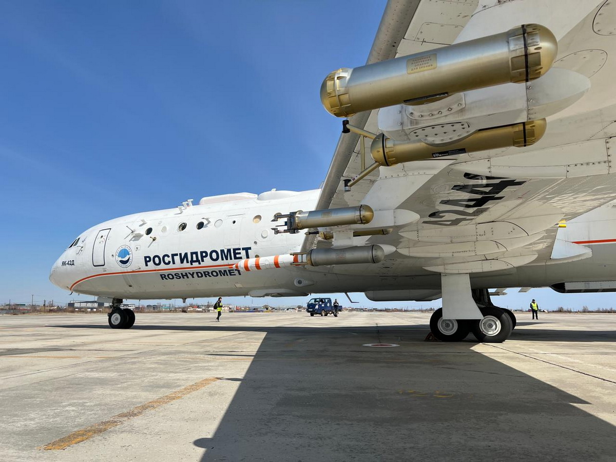 В Якутии продолжается эксперимент по вызыванию дождей самолетом-лабораторией Росгидромета