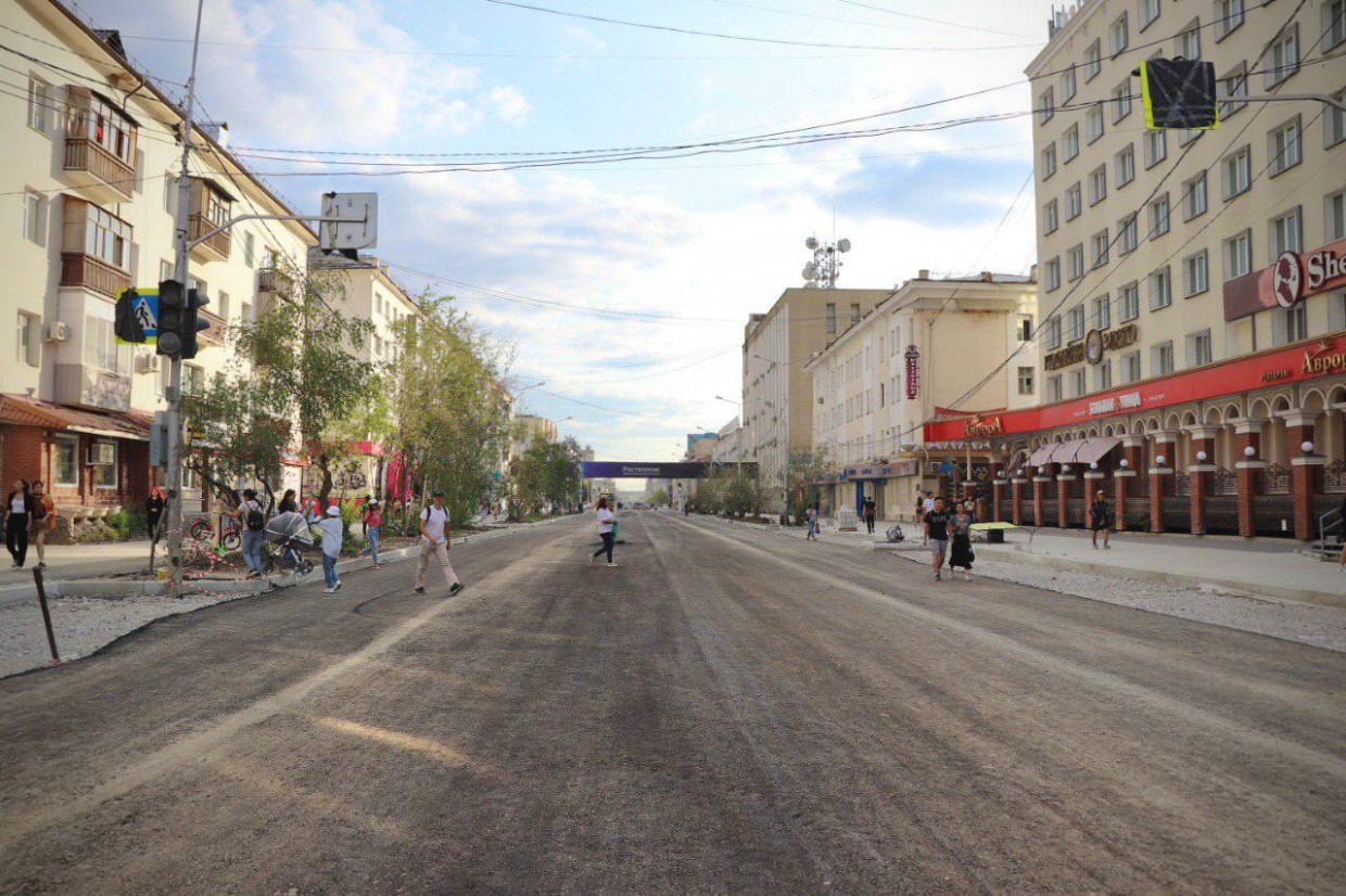 Дмитрий Садовников проверил работы по реконструкции проспекта Ленина