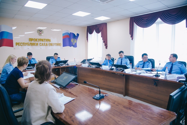 Начальник Управления Генеральной прокуратуры по ДФО Андрей Мондохонов провел личный граждан в Якутске