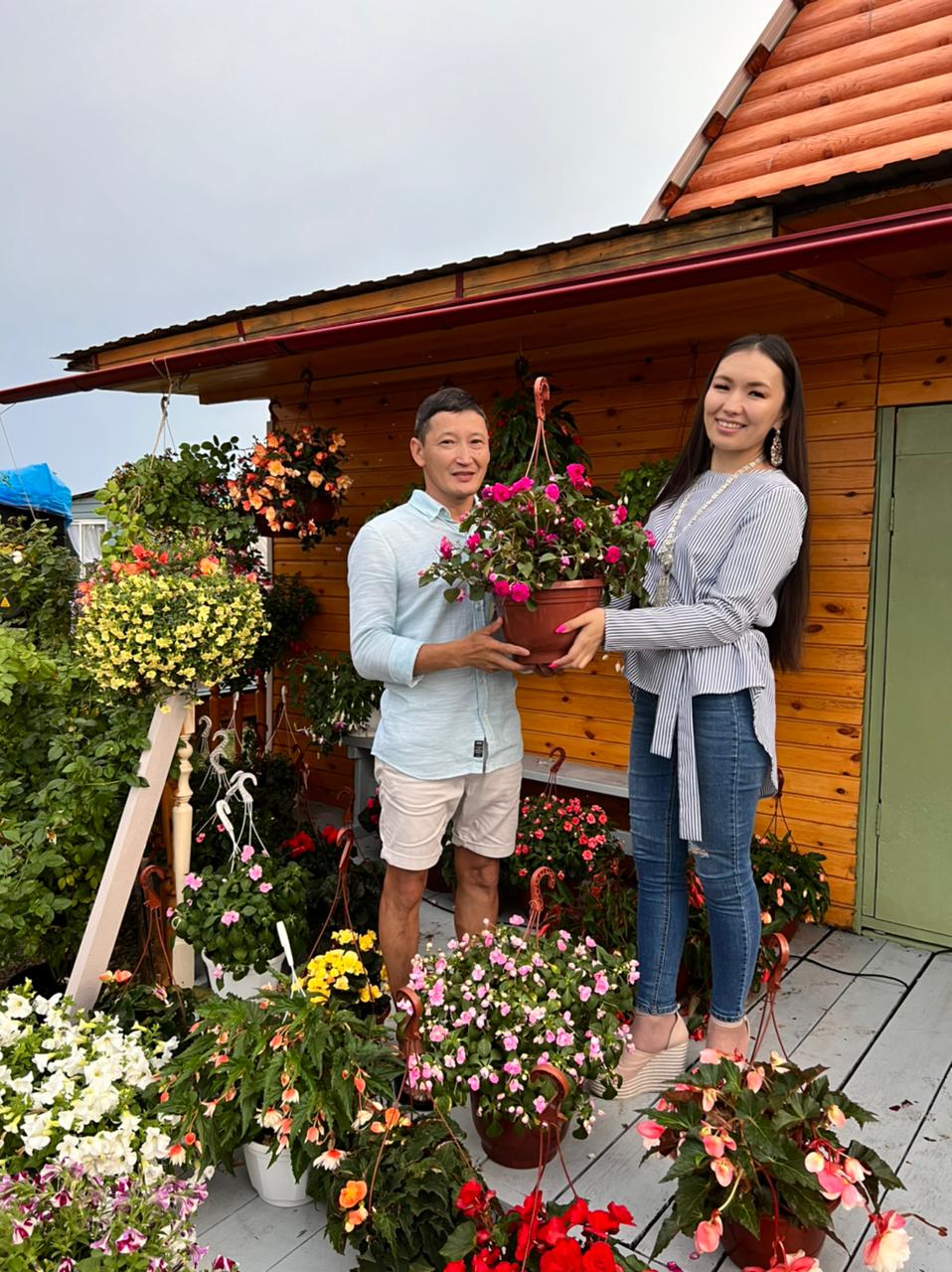 «Моя цель - сделать Нюрбу самым красивым цветущим городом Якутии», - цветовод и тренер Афанасий Семенов