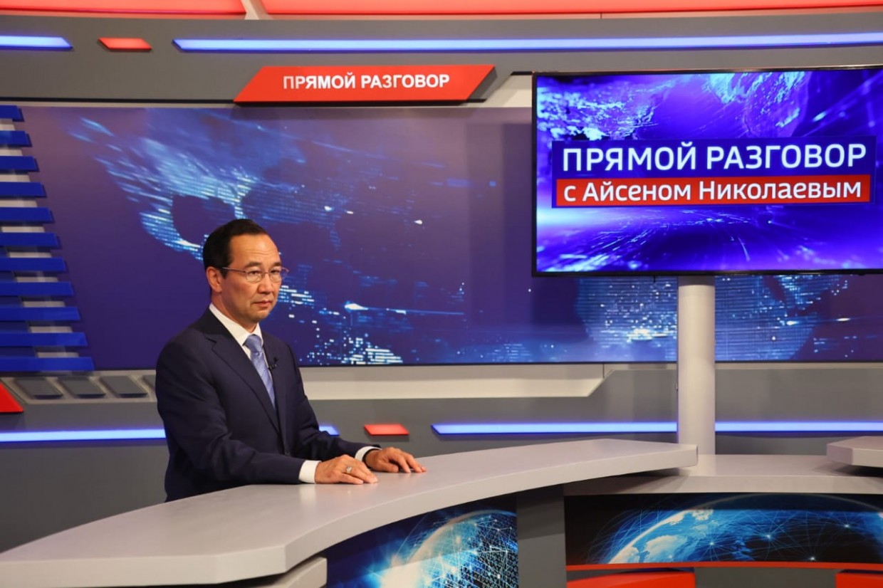 Айсен Николаев: задачи по кормозаготовке должны быть выполнены