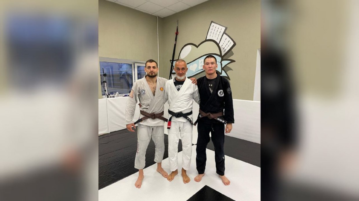 Якутские спортсмены получили коричневый пояс по джиу-джитсу