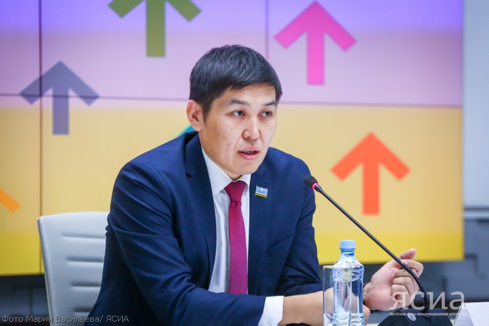 Министр инноваций Якутии написал пост в «Заметки». Его прочитали 17 человек