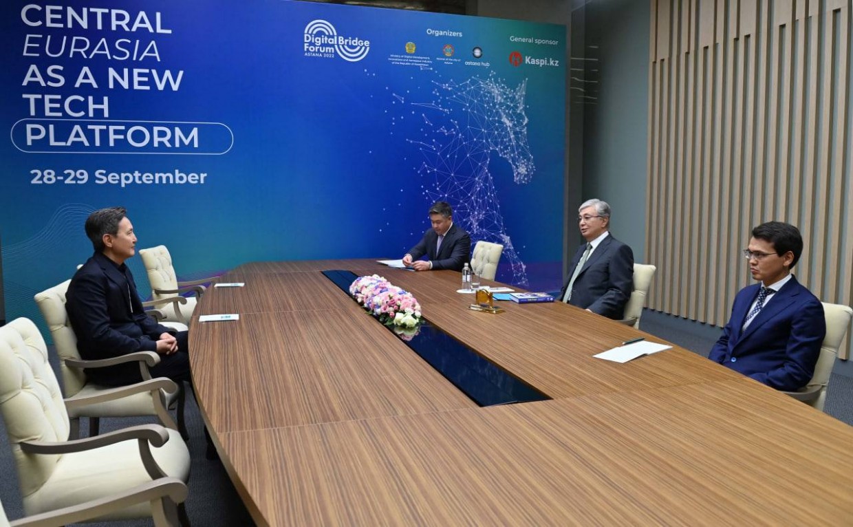 Президент Казахстана встретился с основателем inDriver Арсеном Томским