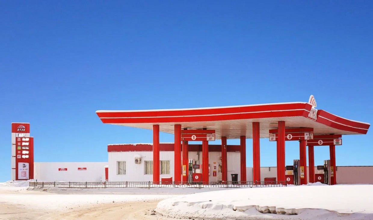 ЯТЭК продал сеть заправочных станций компании ООО «СибОйл»