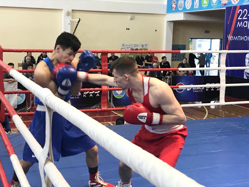Сегодня в Чите боксируют двое воспитанников якутского бокса