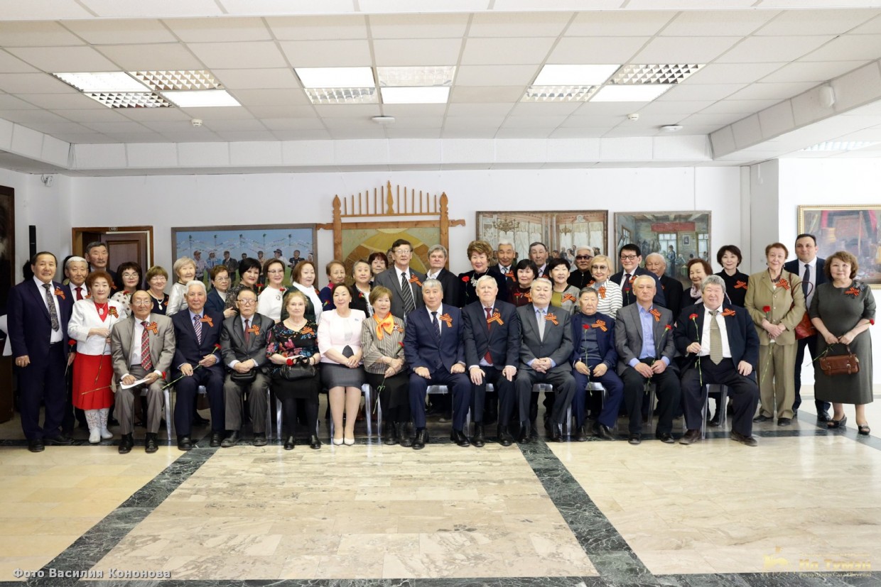 Состоялась встреча руководства Госсобрания (Ил Тумэн) с ветеранами госслужбы парламента