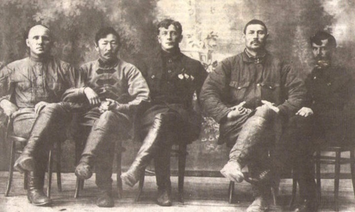 «…По всем улусам и наслегам открывается запись добровольцев»