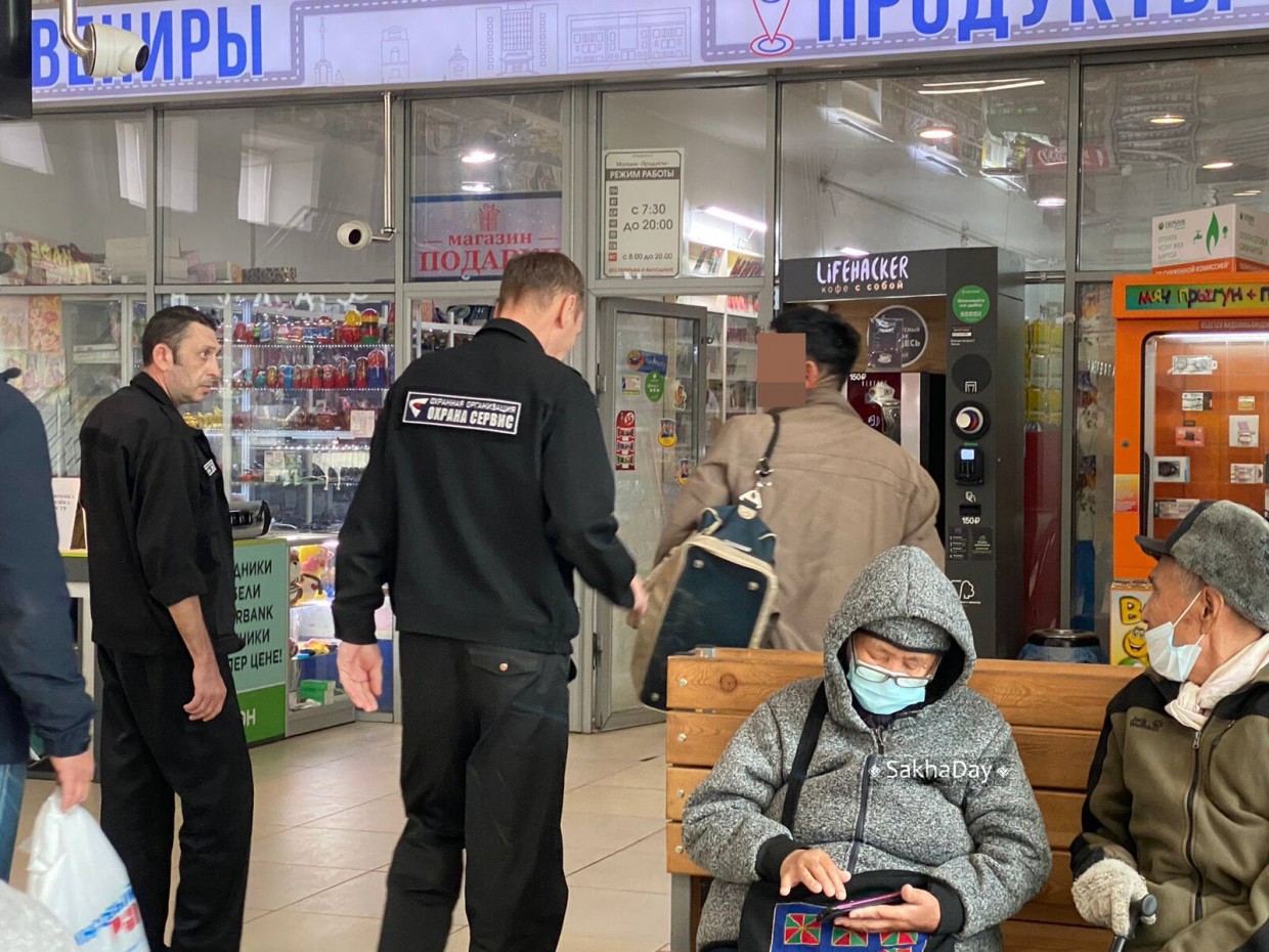 «Бездомная» старушка из автовокзала в Якутске найдена