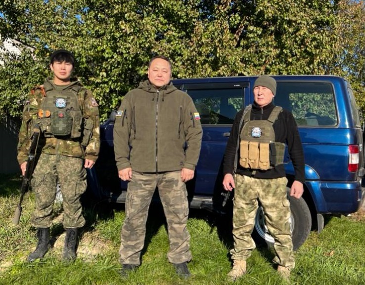 Альберт Семенов прибыл в зону проведения СВО для оказания помощи добровольческому отряду из Якутии