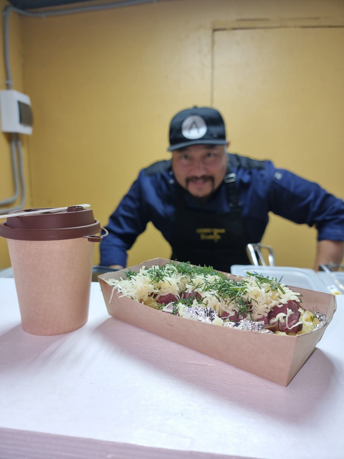 Шеф-повар Николай Атласов открыл линейку стритфуд-кафе в Якутске