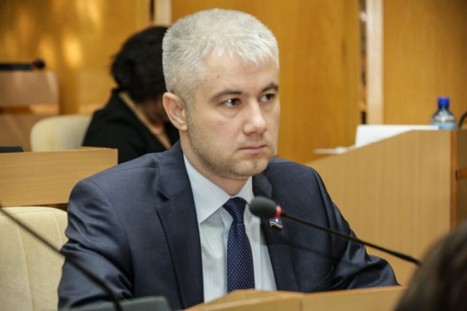 Депутат Ил Тумэна требует от чиновников заявлений о поддержке СВО